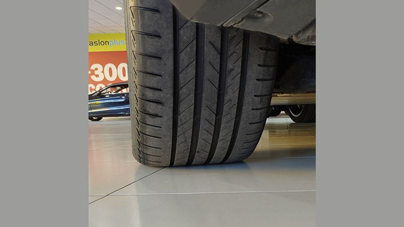 BMW i3 • 2023 • 20,270 km 10