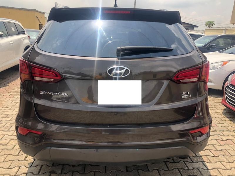 Hyundai Santa Fe • 2018 • 50,000 km 4