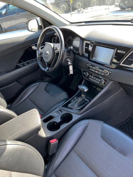Kia Niro • 2018 • 113,920 km 3