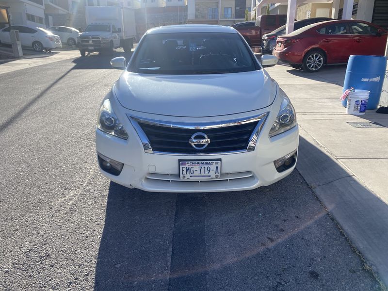 Nissan Altima • 2014 • 140,000 km 1