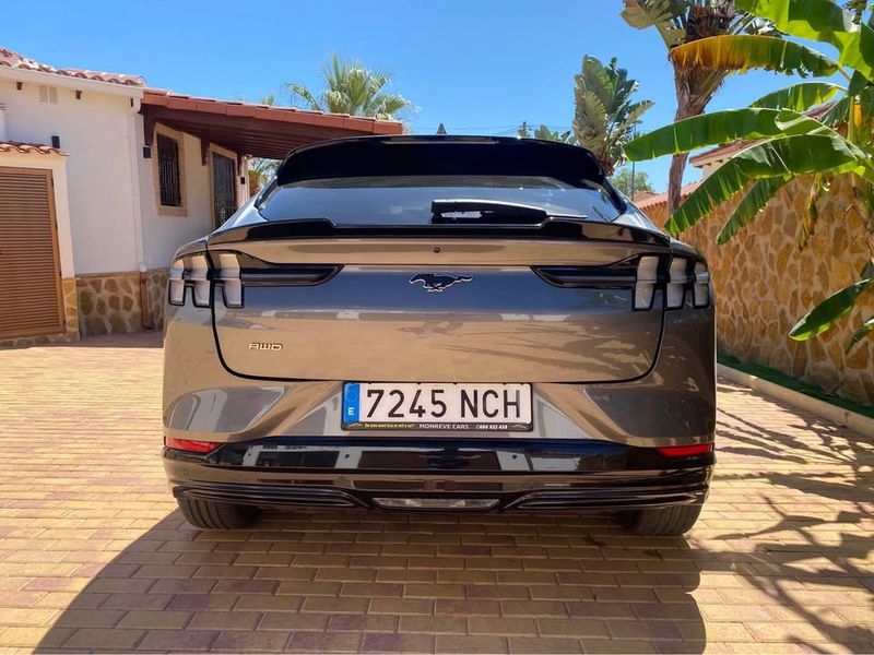 Ford Mustang • 2022 • 115,000 km 3