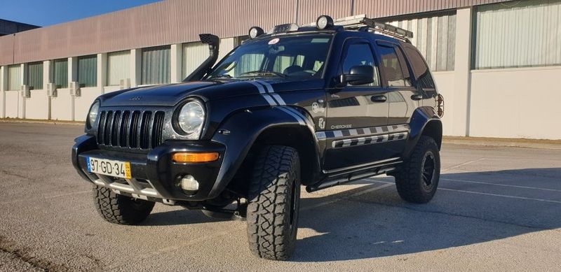 Jeep Cherokee • 2004 • 166,000 km 1