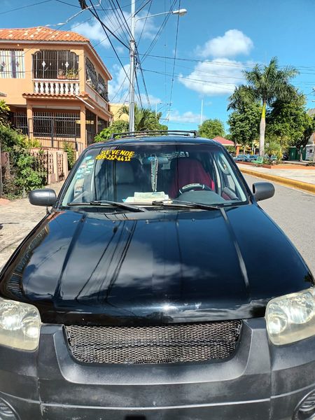 Ford Escape • 2006 • 190,000 km 1