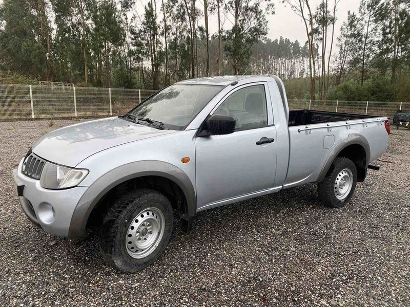 Mitsubishi L200 Pick up • 2013 • 265,000 km 2