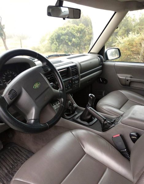 Land Rover Defender • 1999 • 20,000 km 3