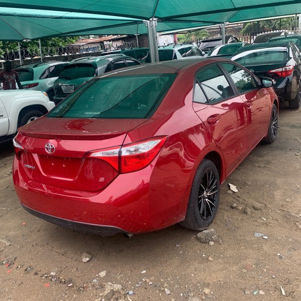 Toyota Corolla • 2014 • 2 km 3