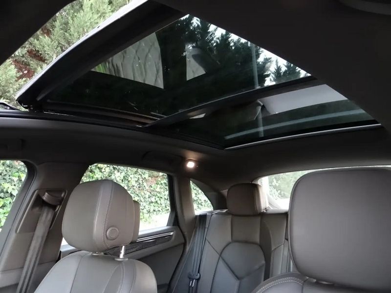 Porsche Macan • 2017 • 176,000 km 6