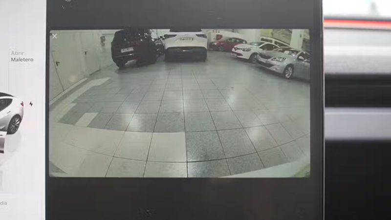 Tesla Model 3 • 2024 • 2,750 km 10