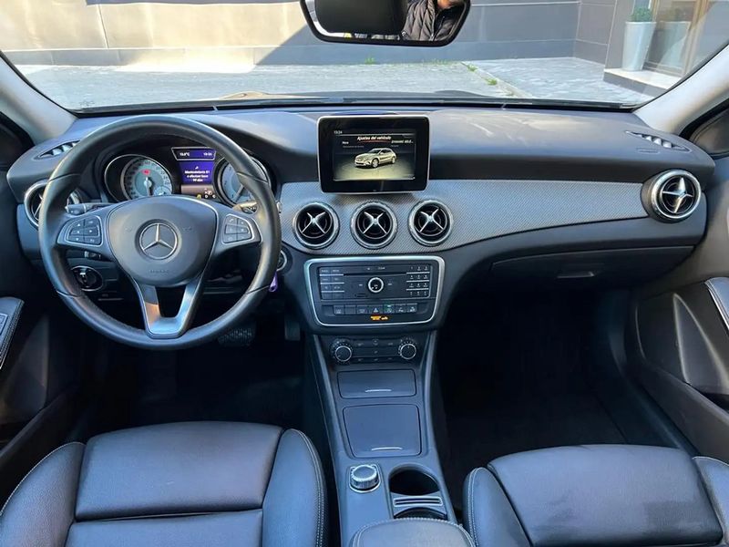 Mercedes-Benz GLA-Class • 2017 • 112,000 km 9
