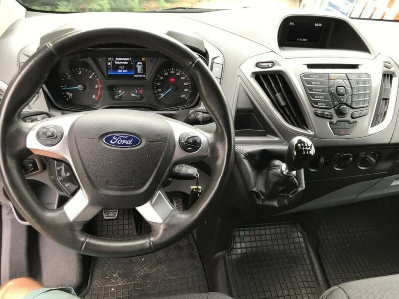 Ford Transit Custom • 2018 • 82,500 km 10