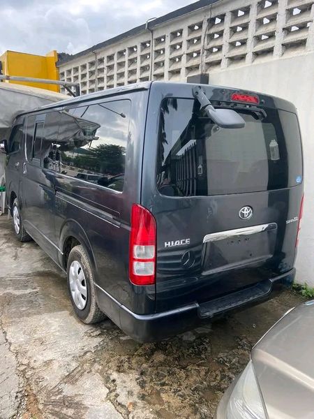 Toyota Hiace • 2017 • 50,000 km 2