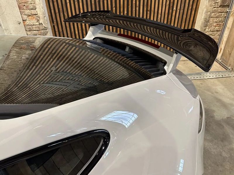 Porsche 911 • 2023 • 6,000 km 10