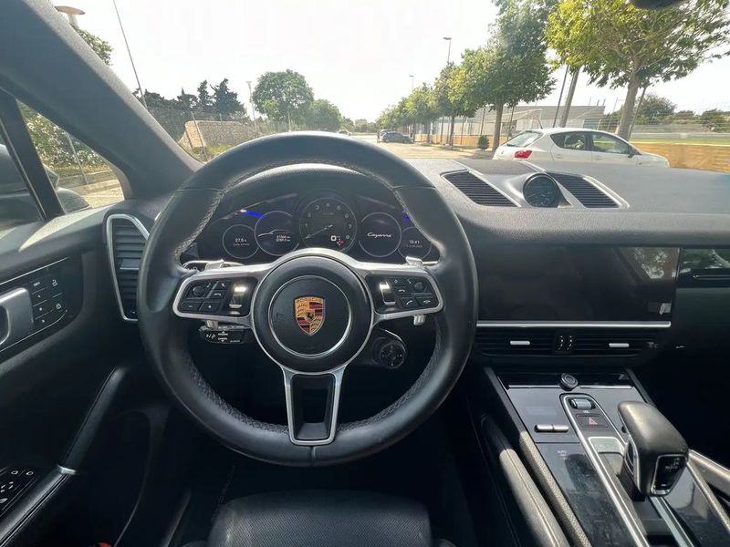 Porsche Cayenne Coupe • 2022 • 31,000 km 4