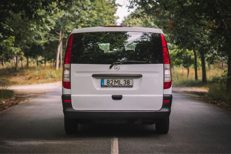 Mercedes-Benz 115 • 2011 • 210,000 km 6