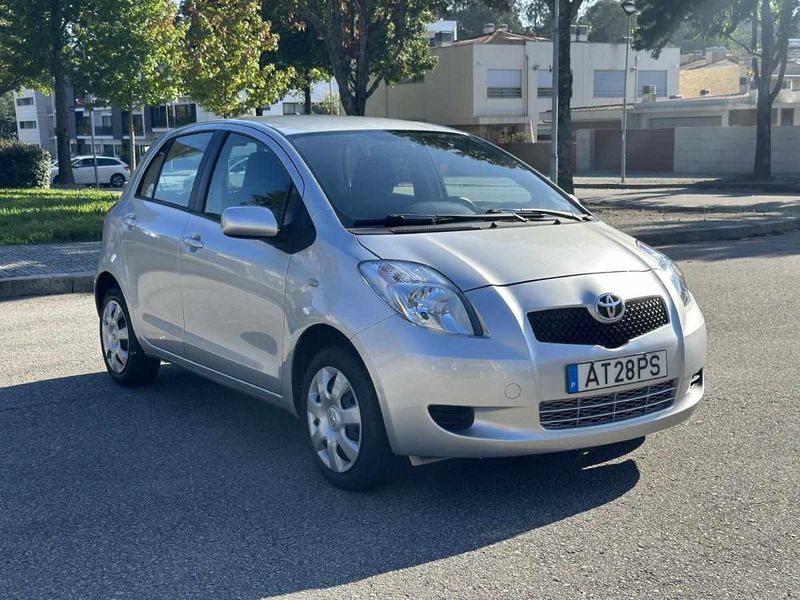 Toyota Yaris • 2007 • 136,000 km 2
