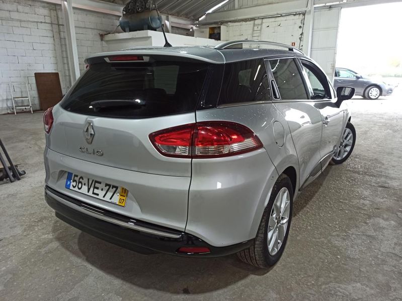 Renault Clio • 2018 • 121,320 km 2