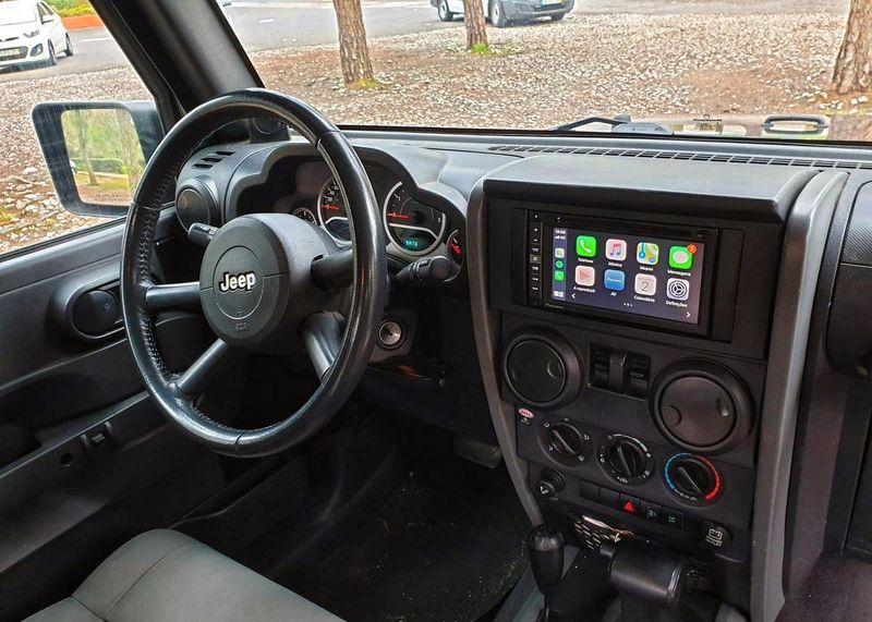 Jeep Commander • 2009 • 130,000 km 5