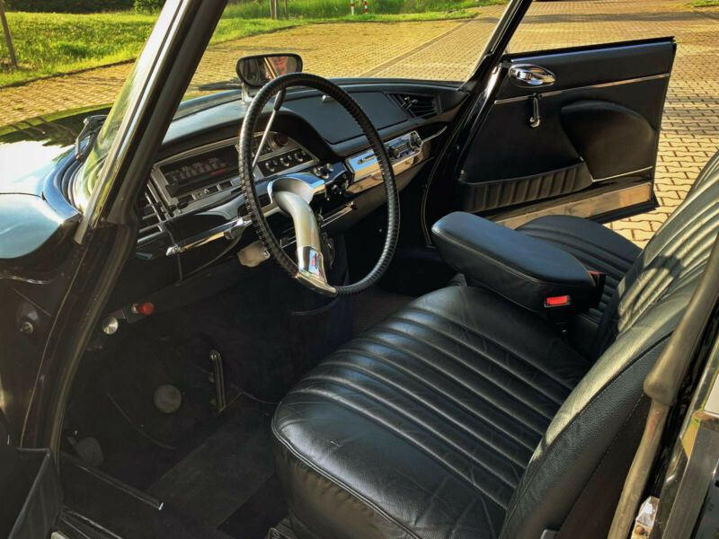 Citroën DS3 • 1968 • 90,786 km 12