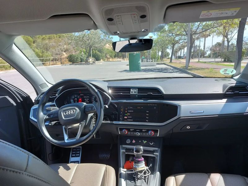 Audi Q3 • 2020 • 85,000 km 2