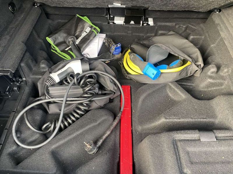 Mercedes-Benz 100 D • 2019 • 89,500 km 10