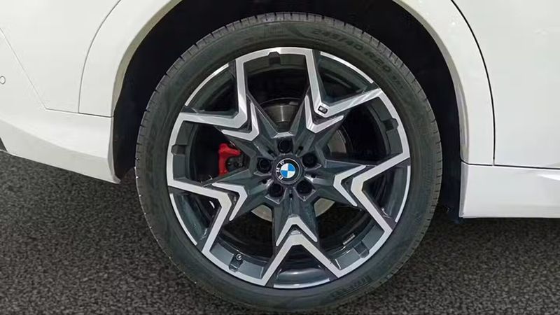 BMW X2 • 2024 • 13,176 km 10