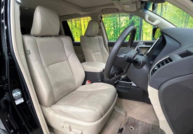 Toyota Land Cruiser • 2022 • 33,000 km 4