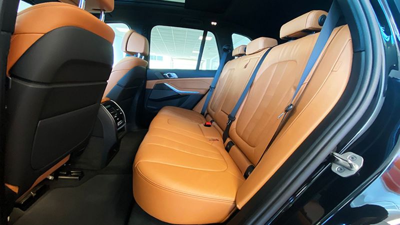 BMW X5 • 2021 • 16,770 km 7