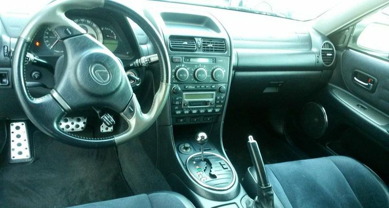 Lexus IS • 2001 • 130,000 km 3