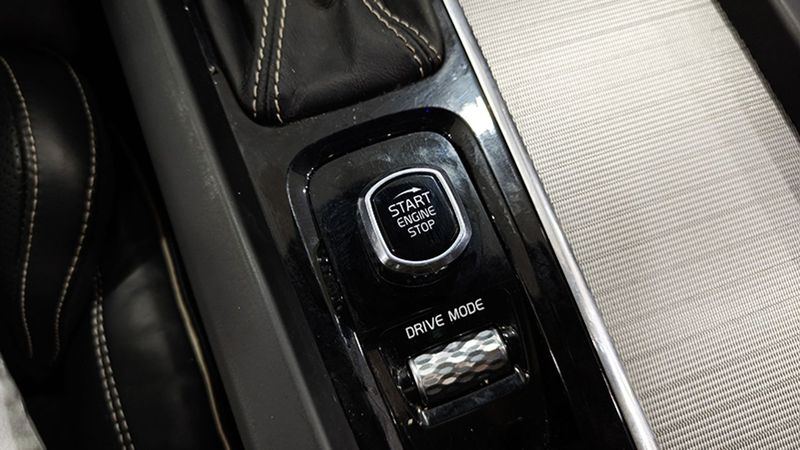 Volvo XC60 • 2018 • 77,477 km 32