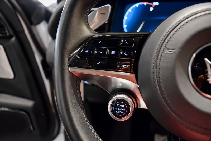 Maserati Coupe • 2022 • 19,900 km 16