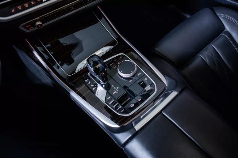 BMW X7 • 2021 • 60,000 km 11