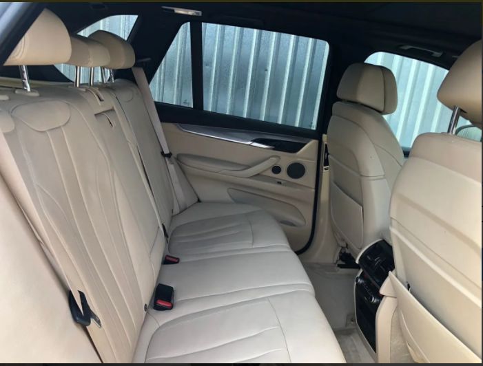 BMW X5 • 2017 • 80,000 km 7
