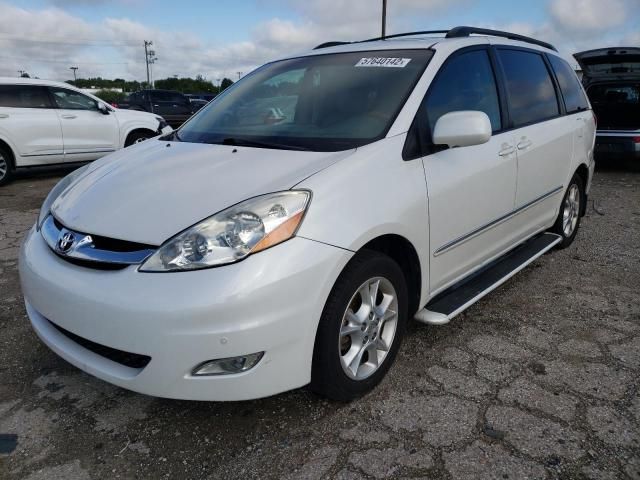 Toyota Sienna • 2006 • 2 km 5