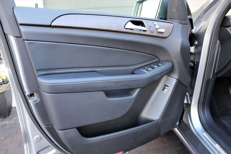 Mercedes-Benz GLE • 2016 • 166,900 km 10