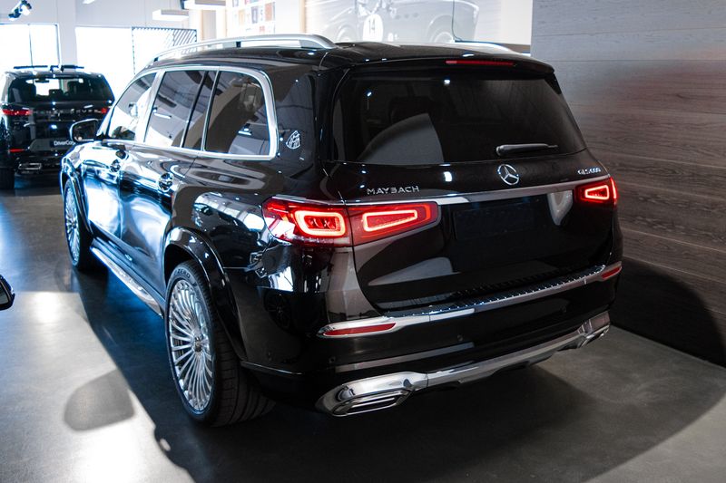 Mercedes-Benz Maybach • 2024 • 3,800 km 21
