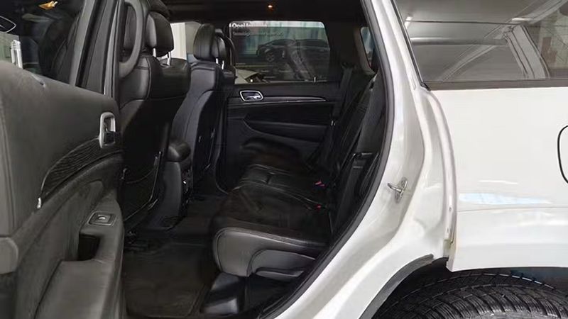 Jeep Grand Cherokee • 2019 • 114,045 km 7