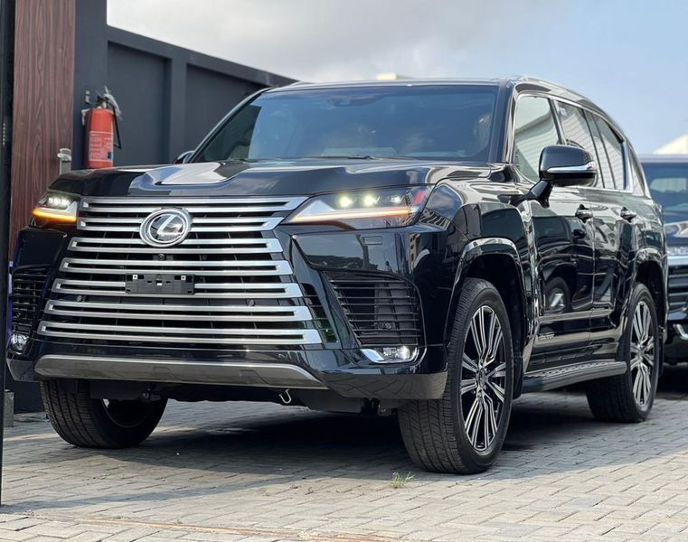 Lexus LX • 2021 • 2 km 1