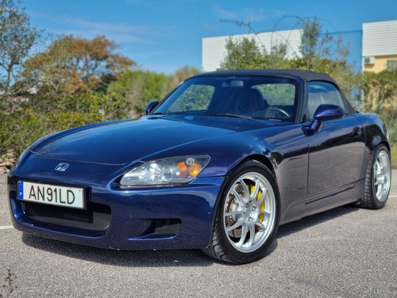 Honda S2000 • 2000 • 110,000 km 4