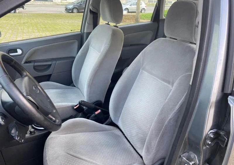 Ford Fiesta • 2002 • 156,000 km 2