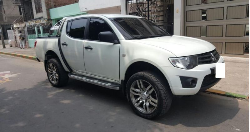 Mitsubishi L200 • 2013 • 160,000 km 3