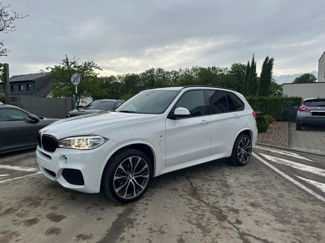 BMW X5 • 2018 • 65,900 km 3