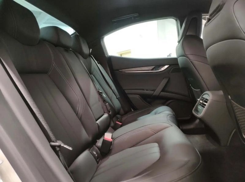 Maserati Ghibli • 2019 • 38,500 km 7