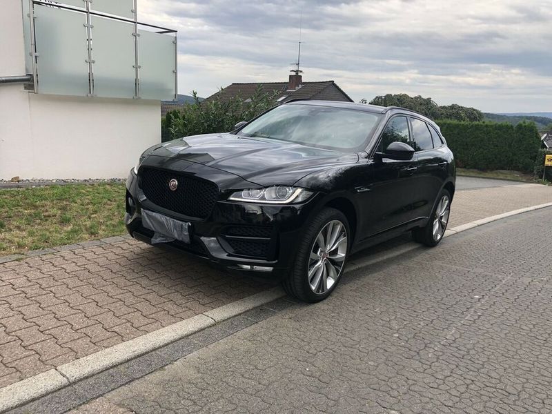 Jaguar F-Pace • 2017 • 89,780 km 1
