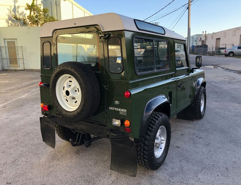 Land Rover Defender • 2016 • 65 km 3