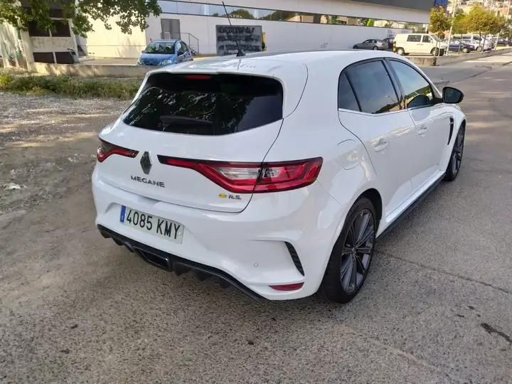 Renault Mégane • 2018 • 69,300 km 4