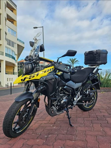 Suzuki vstorm • 2018 • 23,000 km 4