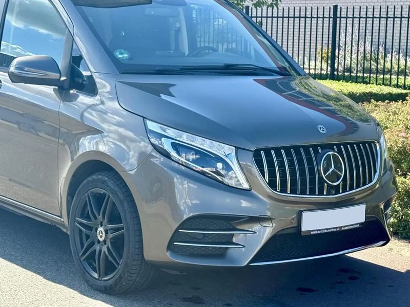 Mercedes-Benz 210 Van • 2018 • 84,000 km 1