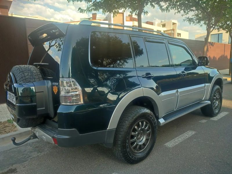 Mitsubishi Montero • 2009 • 155,000 km 5