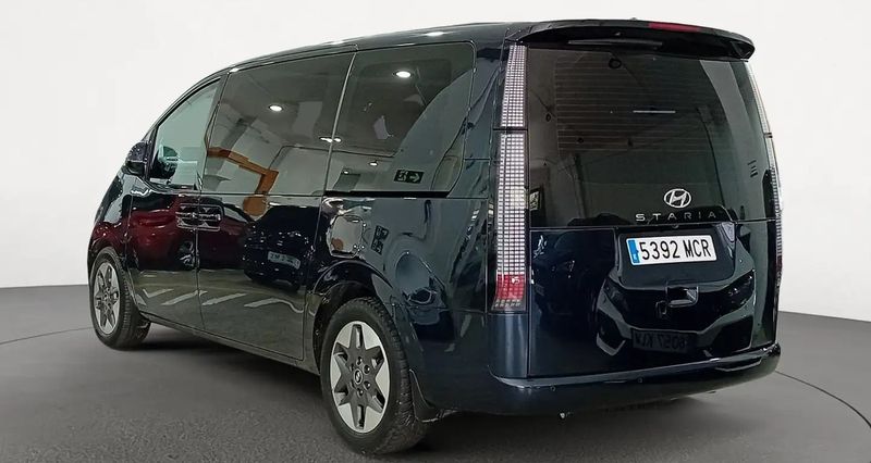 Hyundai Santa Fe • 2022 • 144,718 km 4