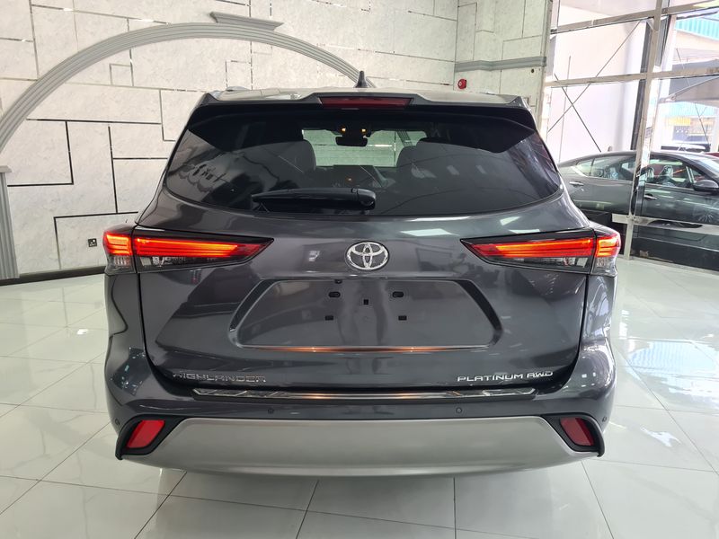 Toyota Highlander • 2022 • 45 km 3